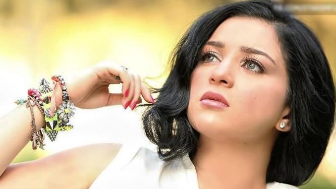 مي-عزالدين-تهنئ-عمرو-دياب