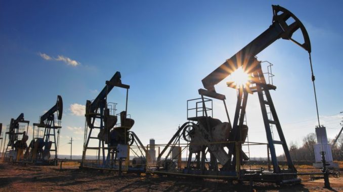 خفض-الإمدادات-وإرما-يقودان-أسعار-النفط-إلى-الارتفاع