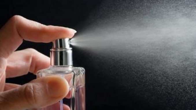 العطر والمرأة العطر المناسب